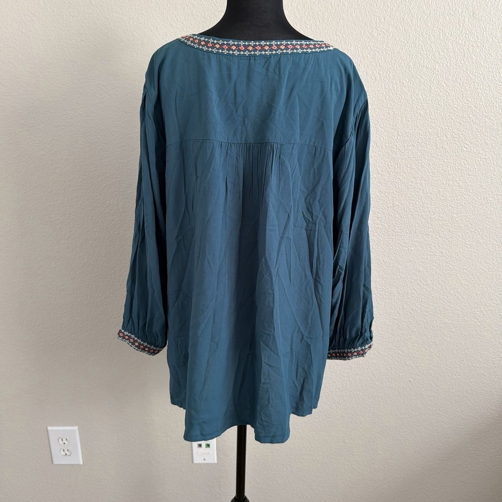 Savanna Jane Tunic Top Womens 2X Teal Embroidered Floral 3/4 Bell Sleeve Boho - Picture 8 of 9